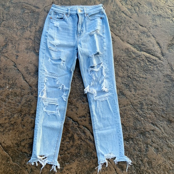 AMERICAN EAGLE | Mom Jeans | Distressed | Size 00 Reugualar - Picture 2 of 9